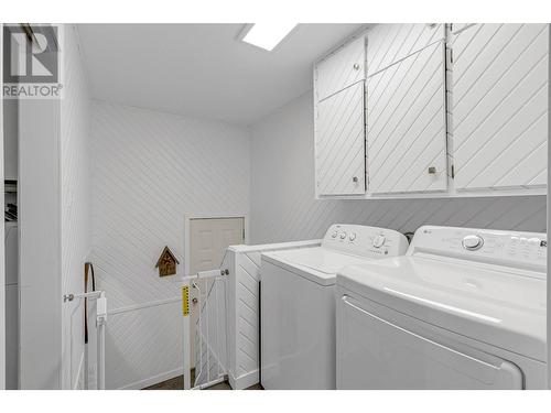 206 N Ogilvie Street, Prince George, BC - Indoor Photo Showing Laundry Room