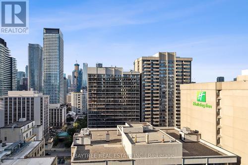 2308 - 25 Carlton Street, Toronto, ON - Outdoor With Facade