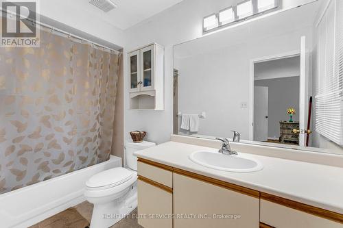 15 Lenthall Avenue, Toronto, ON - Indoor Photo Showing Bathroom