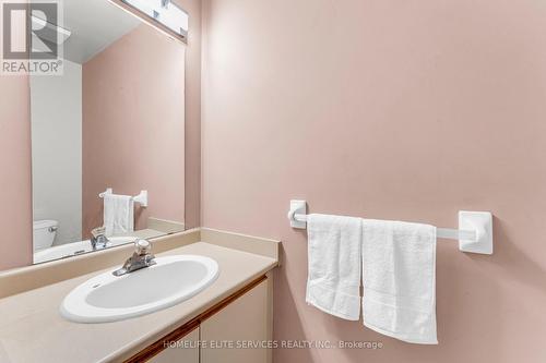 15 Lenthall Avenue, Toronto, ON - Indoor Photo Showing Bathroom