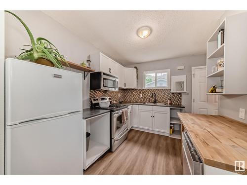 12207 110 Av Nw, Edmonton, AB - Indoor Photo Showing Kitchen