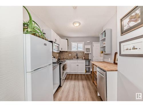 12207 110 Av Nw, Edmonton, AB - Indoor Photo Showing Kitchen