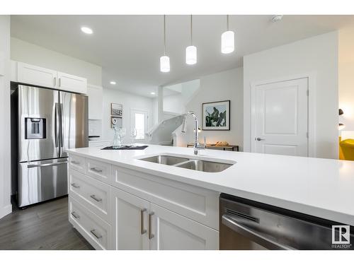 980 Daniels Lo Sw, Edmonton, AB - Indoor Photo Showing Kitchen With Double Sink With Upgraded Kitchen