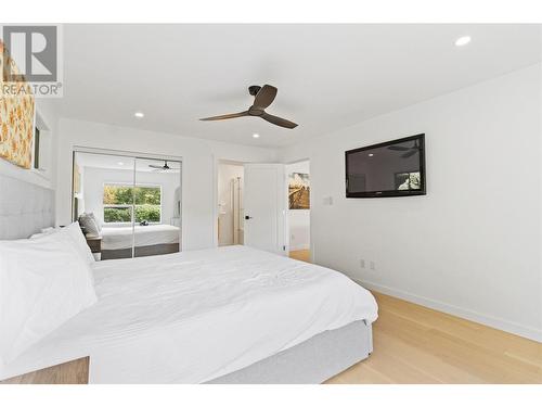 4861 11 Street Ne, Salmon Arm, BC - Indoor Photo Showing Bedroom