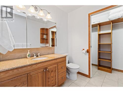 4861 11 Street Ne, Salmon Arm, BC - Indoor Photo Showing Bathroom