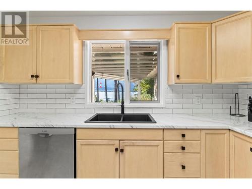 4861 11 Street Ne, Salmon Arm, BC - Indoor Photo Showing Kitchen With Double Sink