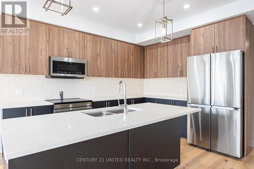 96 York Drive, Smith-Ennismore-Lakefield, ON - Indoor Photo Showing Kitchen With Double Sink With Upgraded Kitchen