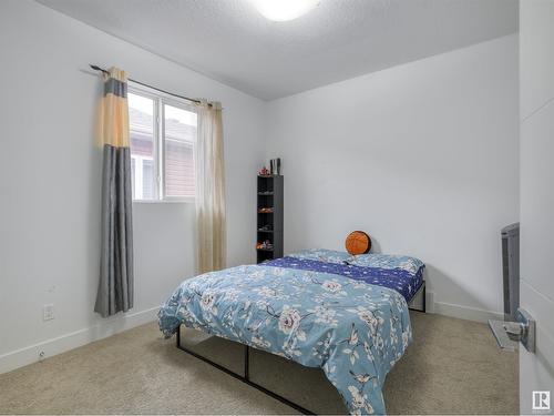 272 Fraser Wy Nw, Edmonton, AB - Indoor Photo Showing Bedroom