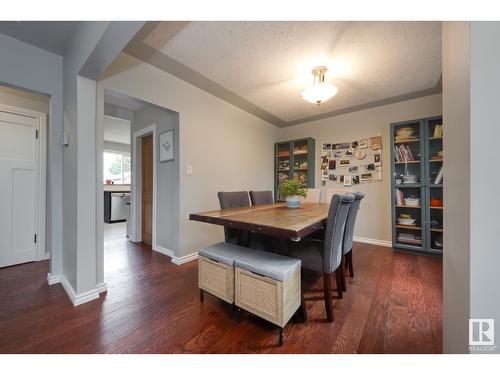 10930 66 Av Nw, Edmonton, AB - Indoor Photo Showing Dining Room