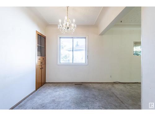 9843 64 Av Nw, Edmonton, AB - Indoor Photo Showing Other Room