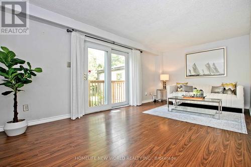 67 Pilkey Crescent, Toronto, ON - Indoor Photo Showing Living Room