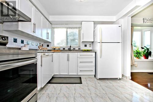 67 Pilkey Crescent, Toronto, ON - Indoor Photo Showing Kitchen