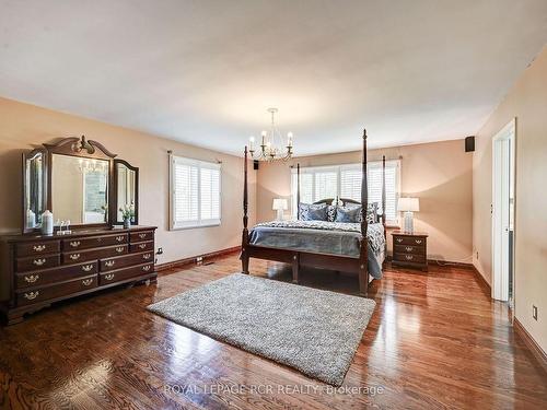 14902 Mount Pleasant Rd, Caledon, ON - Indoor Photo Showing Bedroom