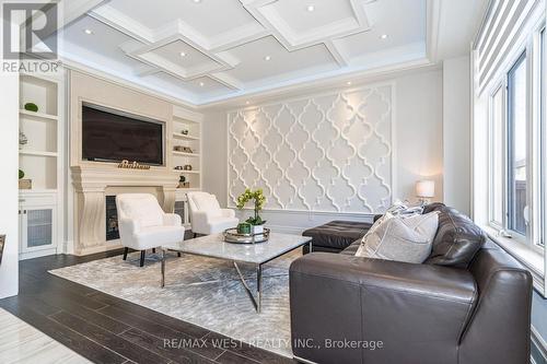 30 Garyscholl Road, Vaughan, ON - Indoor Photo Showing Living Room