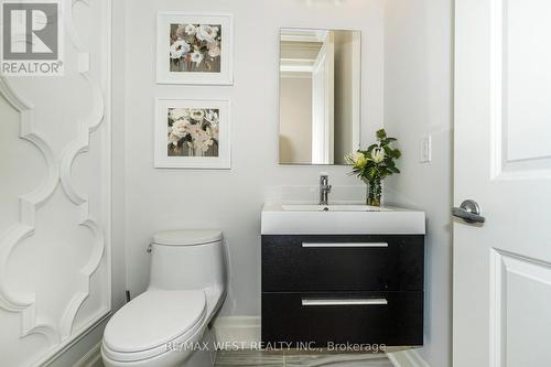 30 Garyscholl Road, Vaughan, ON - Indoor Photo Showing Bathroom