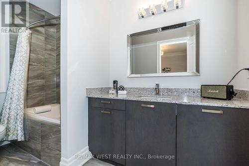 30 Garyscholl Road, Vaughan, ON - Indoor Photo Showing Bathroom