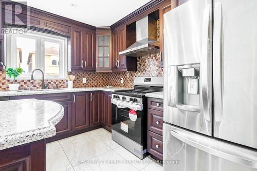 161 Sophia Road, Markham, ON - Indoor Photo Showing Kitchen With Upgraded Kitchen