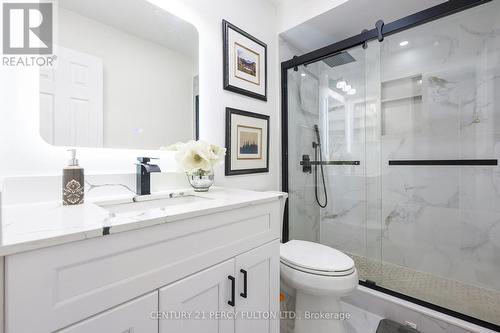 161 Sophia Road, Markham, ON - Indoor Photo Showing Bathroom