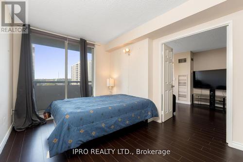 805 - 5 Lisa Street, Brampton, ON - Indoor Photo Showing Bedroom