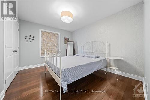 442 Landswood Way, Ottawa, ON - Indoor Photo Showing Bedroom