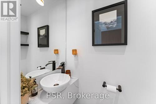 116 Walpole Avenue, Toronto, ON - Indoor Photo Showing Bathroom