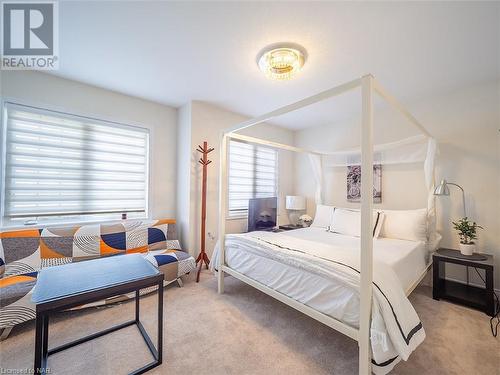 7892 Odell Crescent, Niagara Falls, ON - Indoor Photo Showing Bedroom