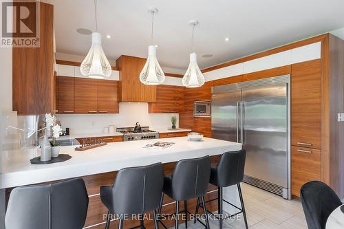 1157 Eagletrace Drive, London, ON - Indoor Photo Showing Kitchen With Stainless Steel Kitchen With Upgraded Kitchen