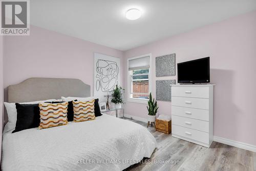 247 East Street, London, ON - Indoor Photo Showing Bedroom