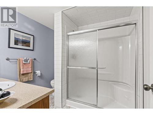 1534 Lawrence Avenue Unit# 202, Kelowna, BC - Indoor Photo Showing Bathroom