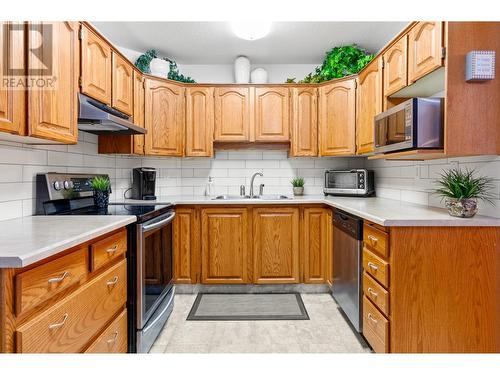 1534 Lawrence Avenue Unit# 202, Kelowna, BC - Indoor Photo Showing Kitchen With Double Sink