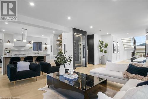 346 Snyders Road East, Baden, ON - Indoor Photo Showing Living Room