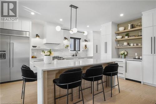 346 Snyders Road East, Baden, ON - Indoor Photo Showing Kitchen With Upgraded Kitchen