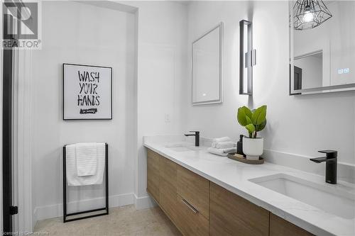 346 Snyders Road East, Baden, ON - Indoor Photo Showing Bathroom