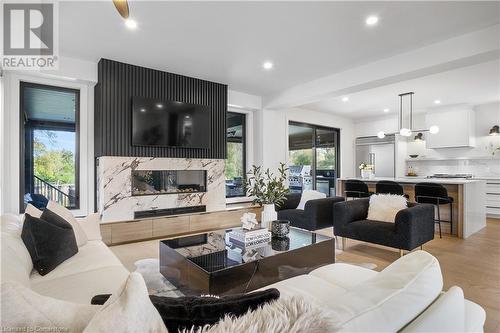 346 Snyders Road East, Baden, ON - Indoor Photo Showing Living Room