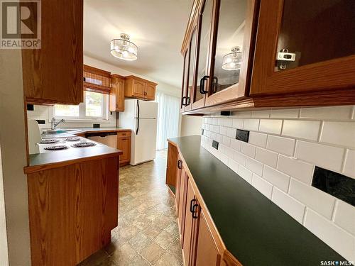 1671 Winnie Street, Swift Current, SK - Indoor Photo Showing Kitchen