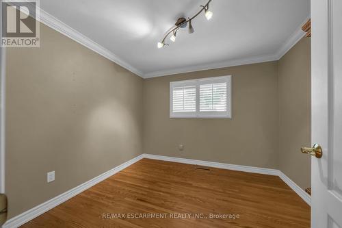 16 Lawrence Avenue, Hamilton, ON - Indoor Photo Showing Other Room