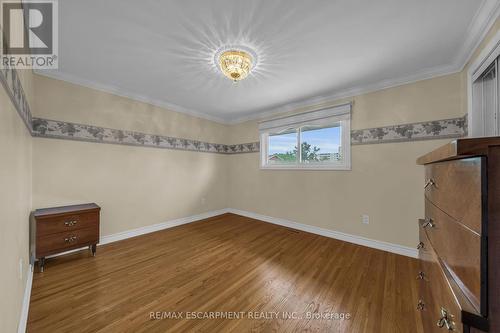 16 Lawrence Avenue, Hamilton, ON - Indoor Photo Showing Other Room