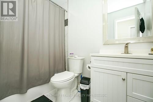 4 Lake Louise Drive, Brampton, ON - Indoor Photo Showing Bathroom