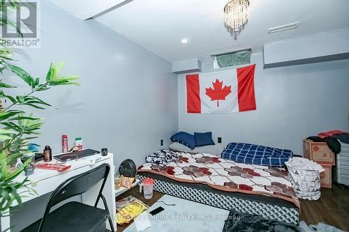 4 Lake Louise Drive, Brampton, ON - Indoor Photo Showing Bedroom