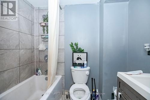 4 Lake Louise Drive, Brampton, ON - Indoor Photo Showing Bathroom