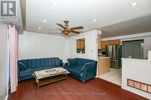 4 Lake Louise Drive, Brampton, ON - Indoor Photo Showing Living Room