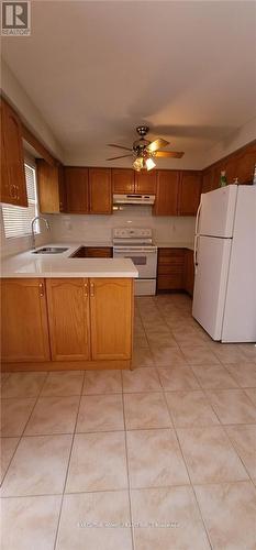 4010 Coachman Circle, Mississauga, ON - Indoor Photo Showing Kitchen