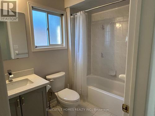 4010 Coachman Circle, Mississauga, ON - Indoor Photo Showing Bathroom