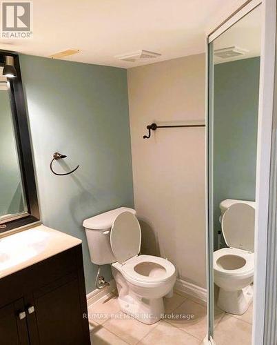 15 Dunsmore Lane, Barrie, ON - Indoor Photo Showing Bathroom