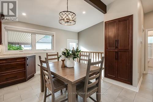 380 Duncombe Drive, Burlington, ON - Indoor Photo Showing Dining Room