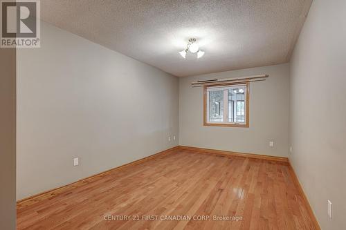 216 Highbury Avenue N, London, ON - Indoor Photo Showing Other Room