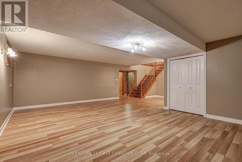 216 Highbury Avenue N, London, ON - Indoor Photo Showing Other Room