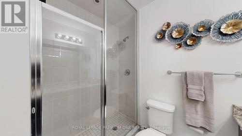 3207 - 2910 Highway 7 Road, Vaughan, ON - Indoor Photo Showing Bathroom