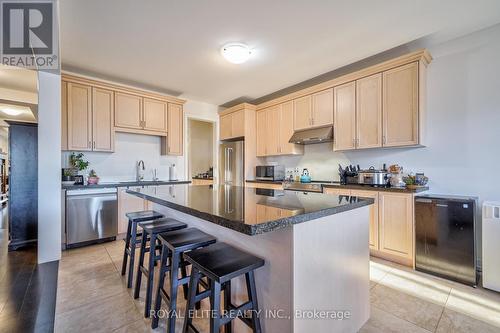 7 Goldeneye Drive, East Gwillimbury, ON - Indoor Photo Showing Kitchen