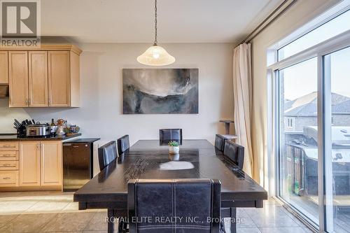 7 Goldeneye Drive, East Gwillimbury, ON - Indoor Photo Showing Dining Room